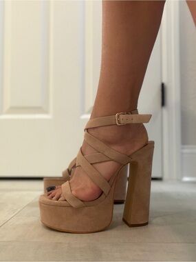 Gianni Bini Beige Suede Strappy Platform Block Heels